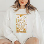 Golden Lion Wizard House Embroidery Design, Magic School Lion Machine Pattern, Bravery Lion Tarot Card File, Fantasy Creature Gold Emblem - Image 2