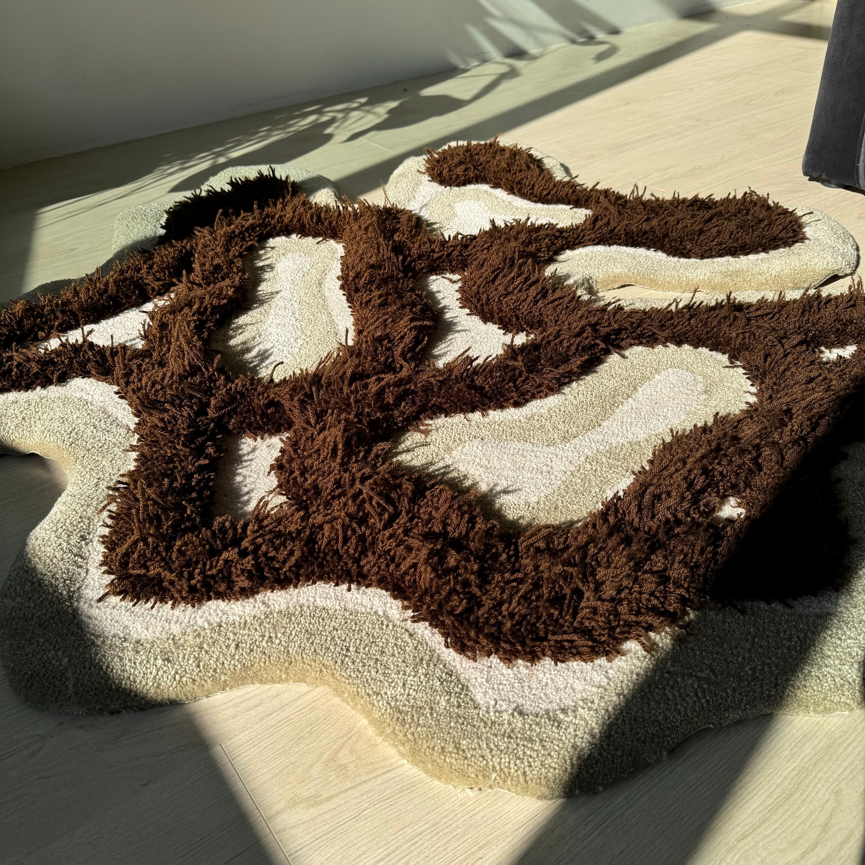 3D Abstract Tufted Rug - Aesthetic home decoration - Image 3