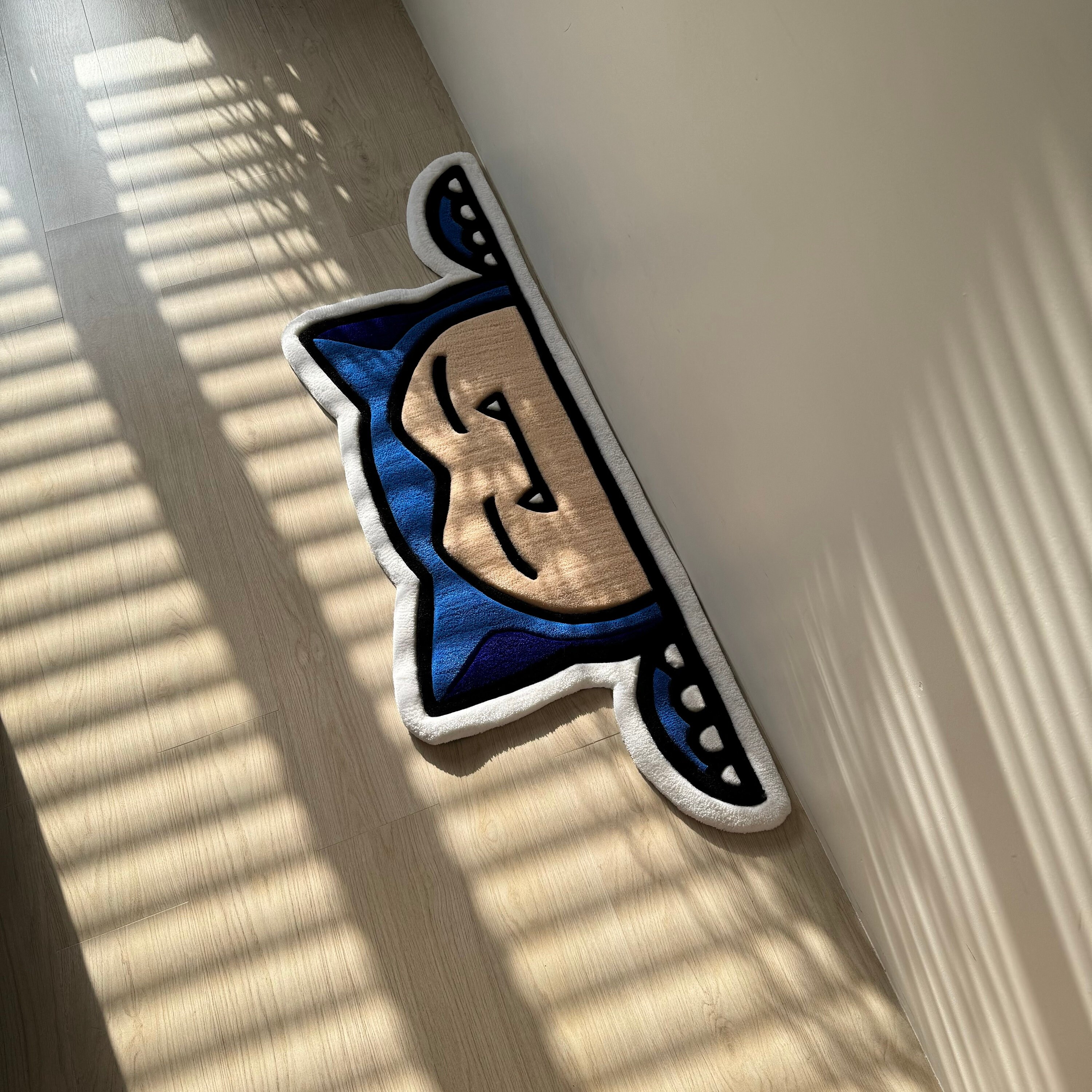 Handmade Cartoon Character Rug: Acrylic Tufted Decor (120cm) - Image 6