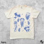Vintage Jellyfish Tattoo Style T-Shirt, Retro Ocean Tee, Marine Life Shirt, Sea Creature Top, Aquatic Graphic Apparel, Beach Lover Gift - Image 2